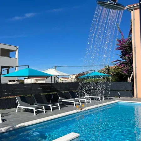 Moderne Meerblick Ap-1 Mit Pool Und Terrasse Bbq In Der Naehe Von Split Trogir By Interhome * Kaštela