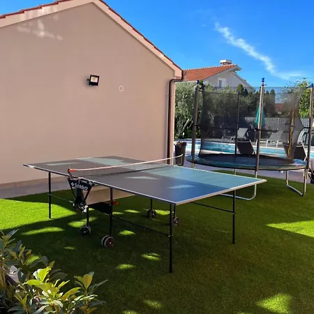 Moderne Meerblick Ap-1 Mit Pool Und Terrasse Bbq In Der Naehe Von Split Trogir By Interhome *