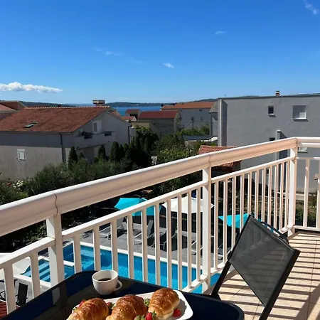 Moderne Meerblick Ap-1 Mit Pool Und Terrasse Bbq In Der Naehe Von Split Trogir By Interhome Διαμέρισμα *