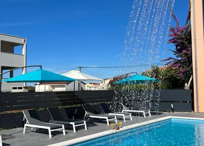 Moderne Meerblick Ap-1 Mit Pool Und Terrasse Bbq In Der Naehe Von Split Trogir By Interhome * Kastela