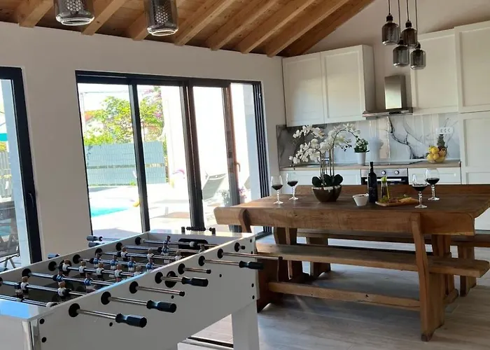 Moderne Meerblick Ap-1 Mit Pool Und Terrasse Bbq In Der Naehe Von Split Trogir By Interhome Apartment Kastela