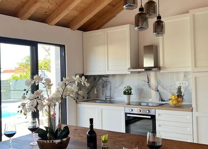 Moderne Meerblick Ap-1 Mit Pool Und Terrasse Bbq In Der Naehe Von Split Trogir By Interhome Apartment *