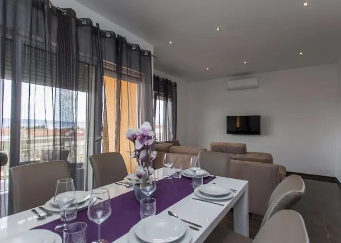 Moderne Meerblick Ap-1 Mit Pool Und Terrasse Bbq In Der Naehe Von Split Trogir By Interhome Apartment