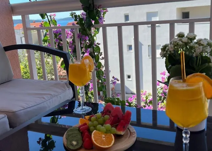 Apartment Moderne Meerblick Ap-1 Mit Pool Und Terrasse Bbq In Der Naehe Von Split Trogir By Interhome Kastela