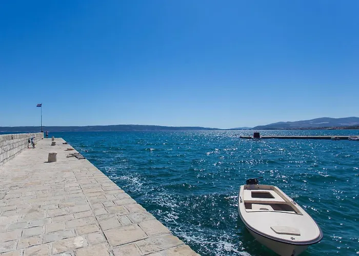 Moderne Meerblick Ap-1 Mit Pool Und Terrasse Bbq In Der Naehe Von Split Trogir By Interhome Kastela
