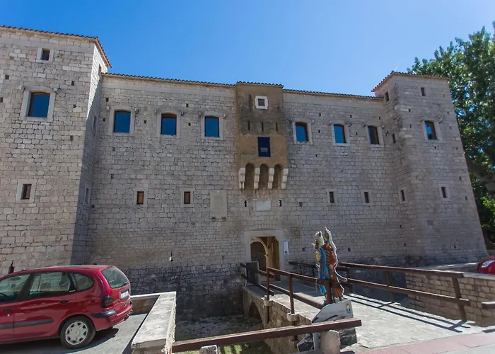 Apartment Moderne Meerblick Ap-1 Mit Pool Und Terrasse Bbq In Der Naehe Von Split Trogir By Interhome *