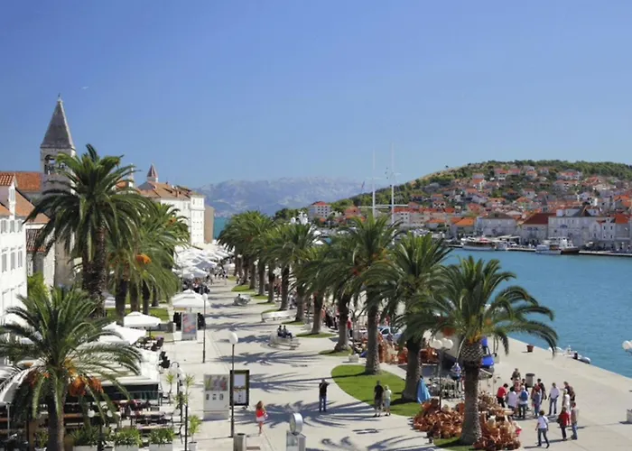 Moderne Meerblick Ap-1 Mit Pool Und Terrasse Bbq In Der Naehe Von Split Trogir By Interhome Kastela